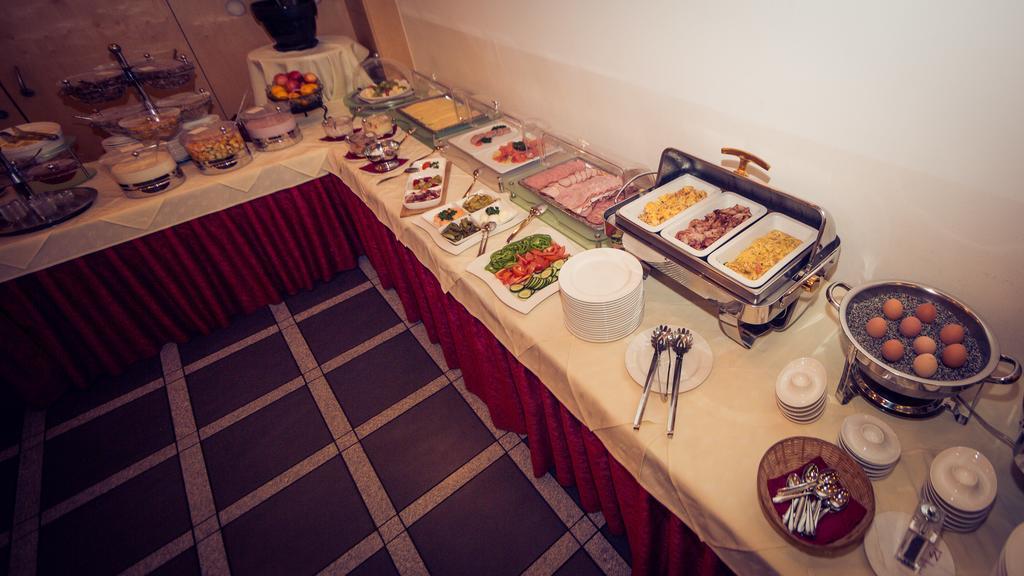 Hotel Bokan Exclusiv กราซ ภายนอก รูปภาพ
